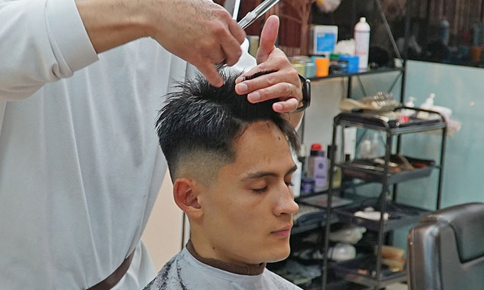 茨城県つくば市の理容室LA-Rヘアカットの案内